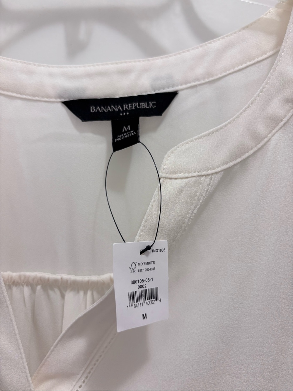Banana Republic Cream White Short-Sleeve Women's Blouse - Picture 3 of 3